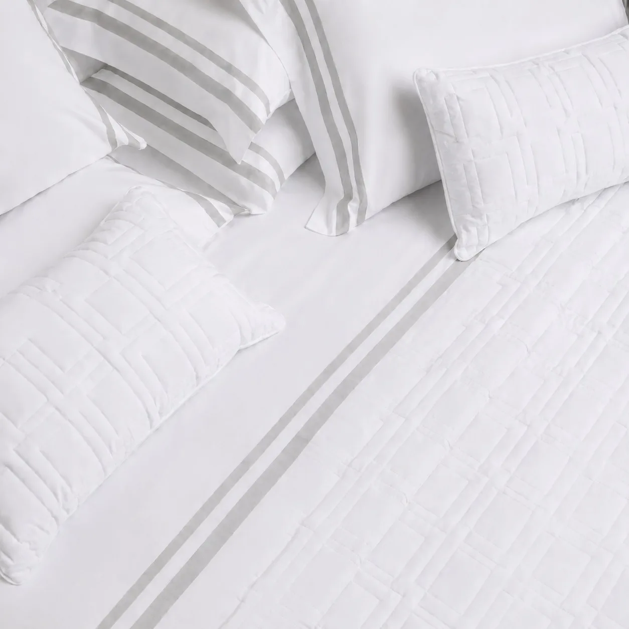 JOGO DE CAMA DAVOS BRANCO/CINZA