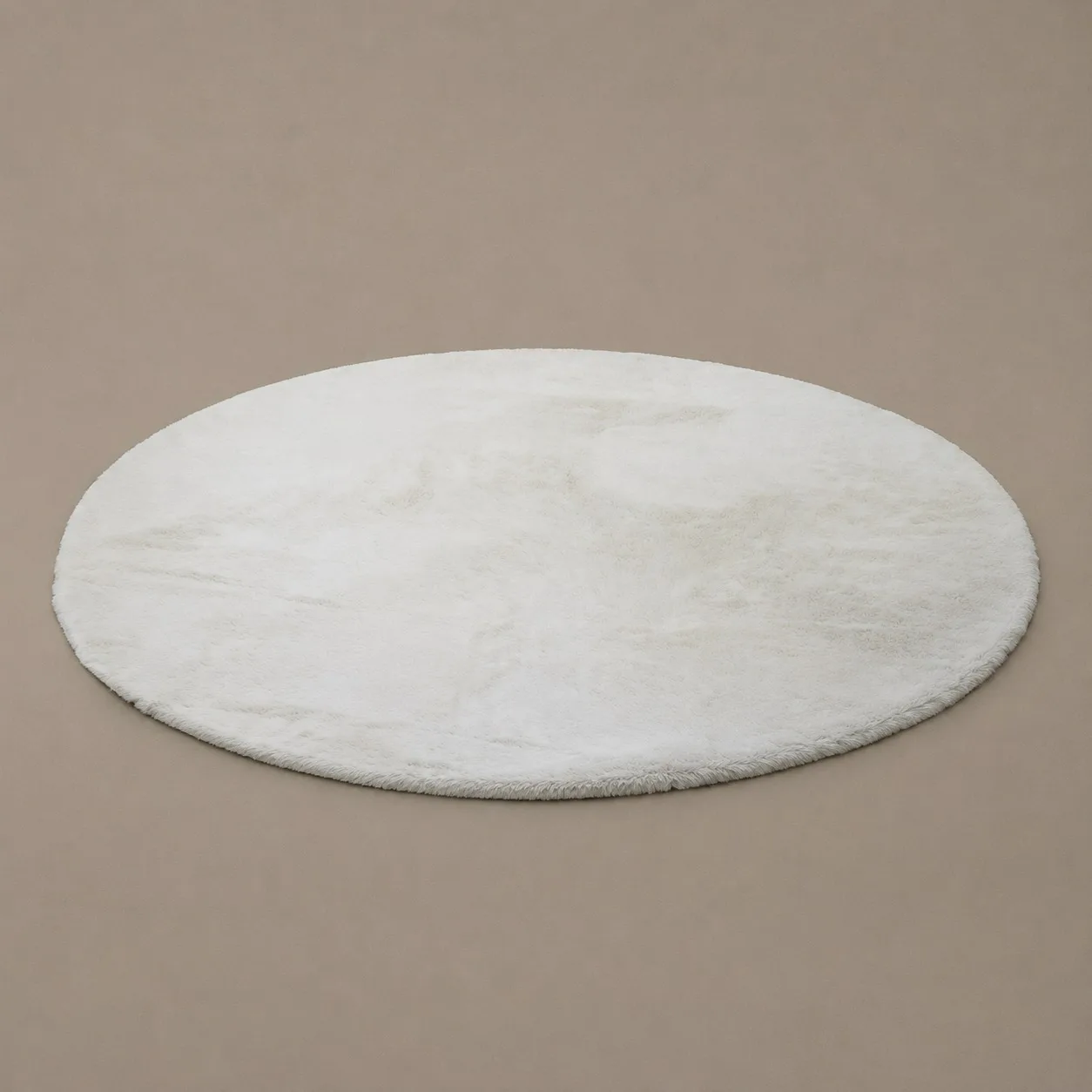 TAPETE DE PELE BANGOR SUEDE REDONDO - BRANCO
