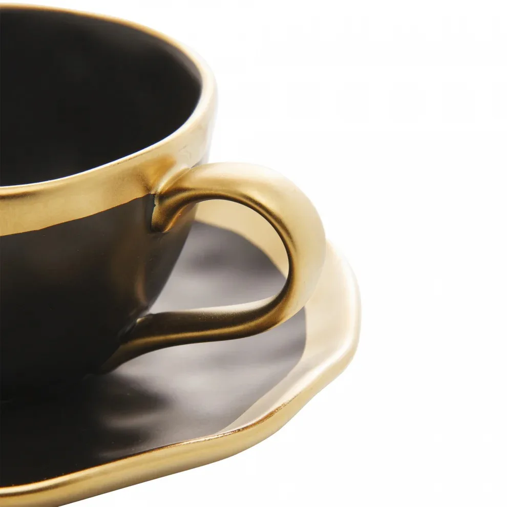XÍCARA DE CAFÉ PORCELANA DUBAI PRETO E DOURADO