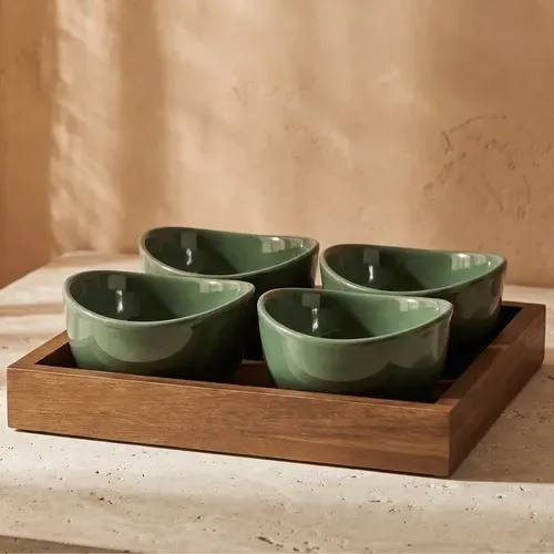 PETISQUEIRA COM BOWLS VERDE