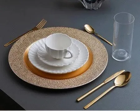 SOUPLAT DOURADO COM RELEVO CROCODILO