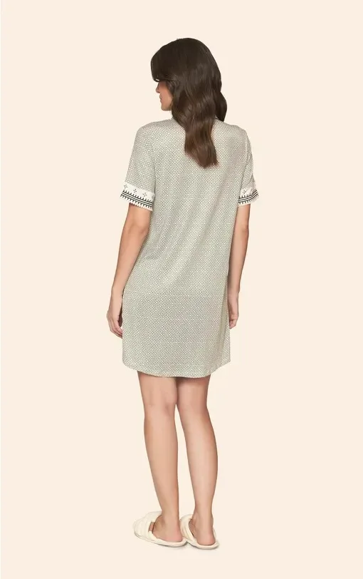 CHAMISE ESPECIAL MINIMALISTA